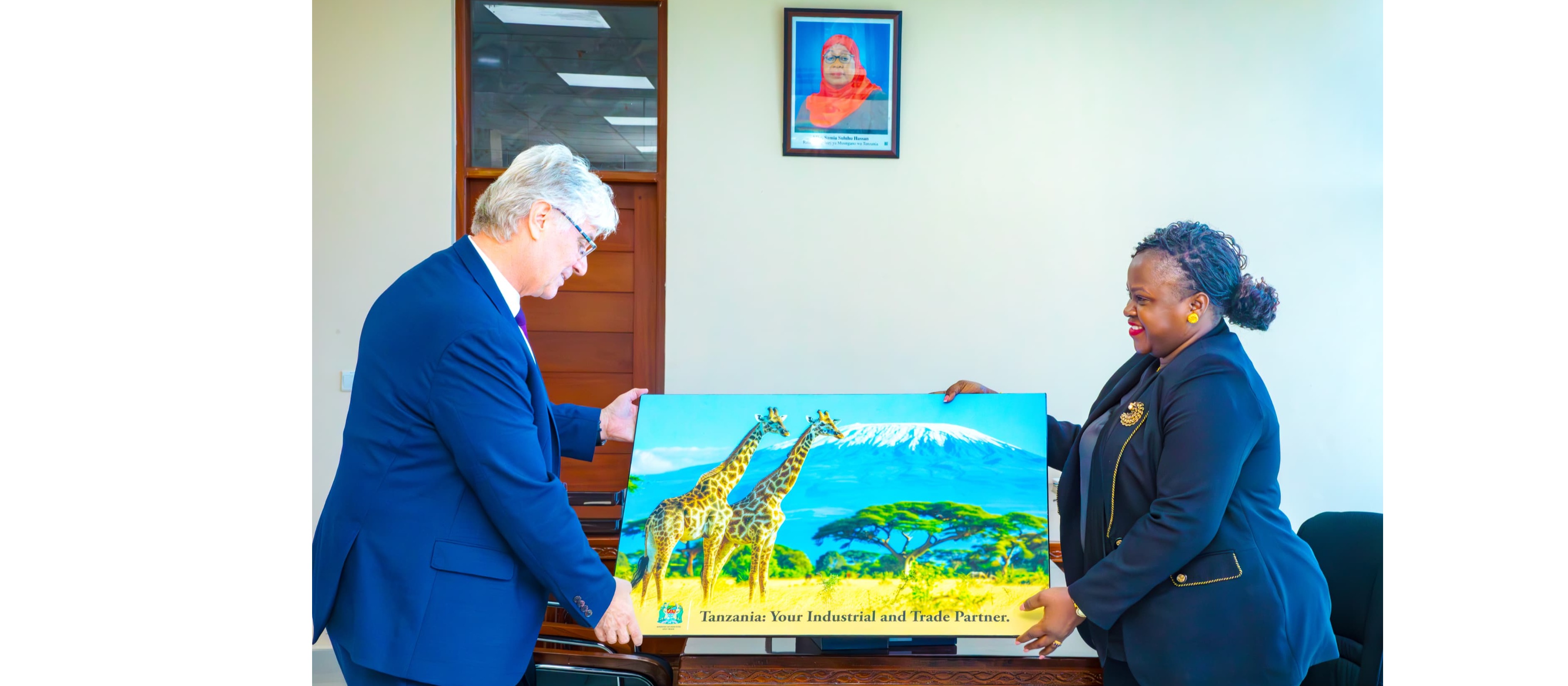 TANZANIA NA SLOVAKIA KUIMARISHA UHUSIANO WA BIASHARA VIWANDA NA UWEKEZ...